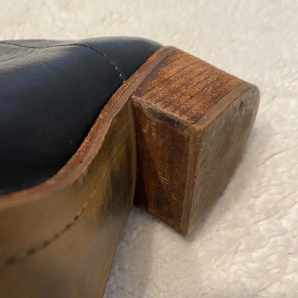 Madewell Black Leather Ankle Booties